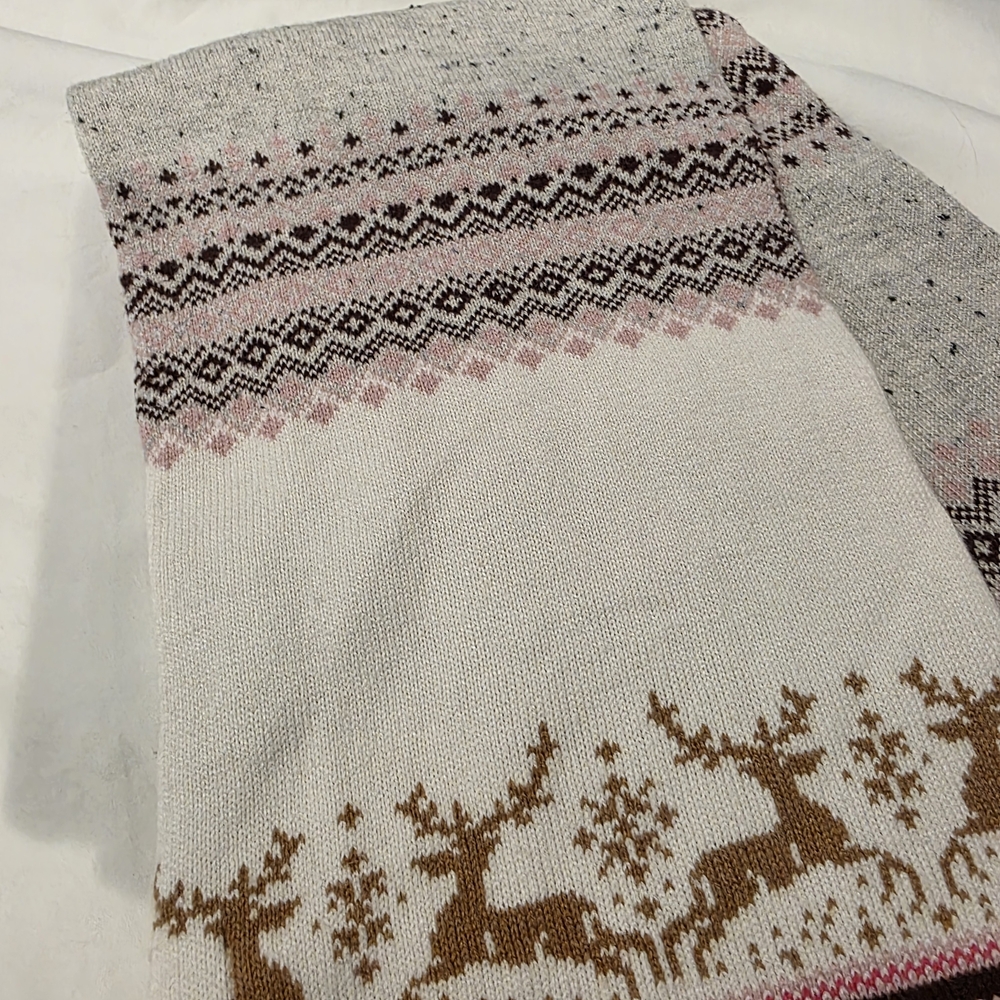 Talbots Pink and Cream Reindeer Scarf - Picture 4 of 8